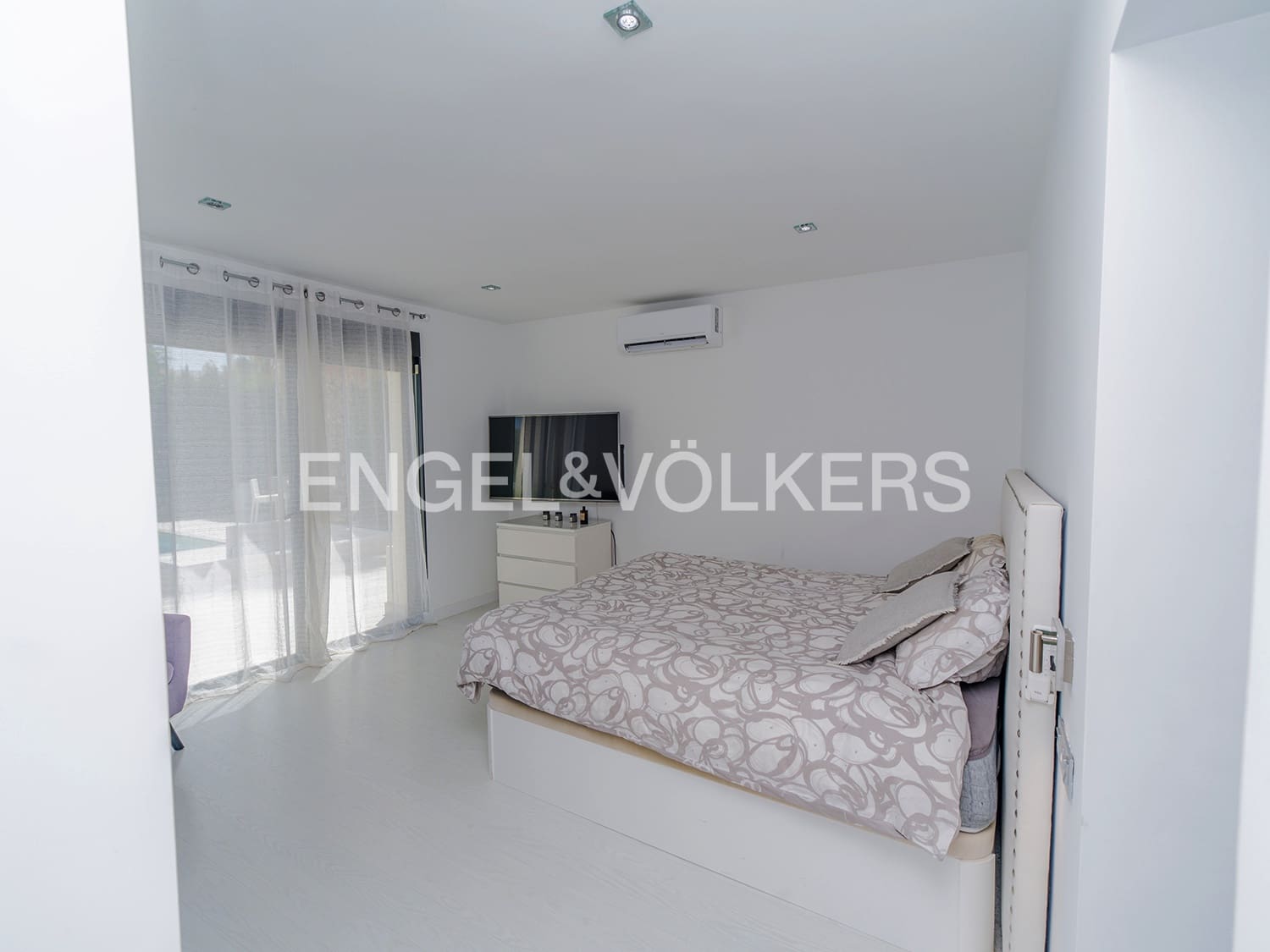 5 sypialnia Willa na sprzedaż w El Campello z basenem garażem - 950 000 € (Ref: 10024813)