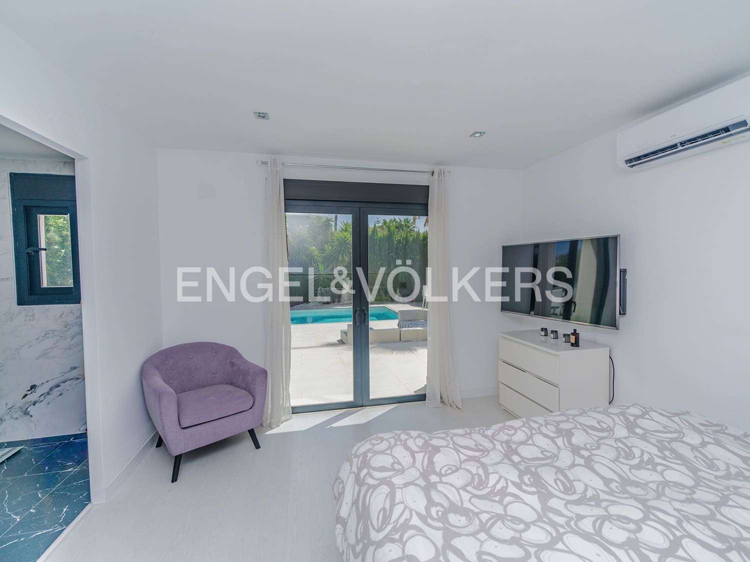 5 sypialnia Willa na sprzedaż w El Campello z basenem garażem - 950 000 € (Ref: 10024813)
