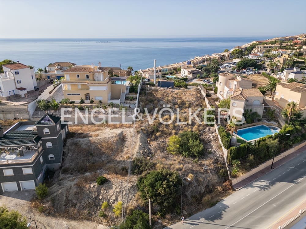 Grunde uden byggetilladelser til salg i El Campello - € 295.000 (Ref: 10026476)