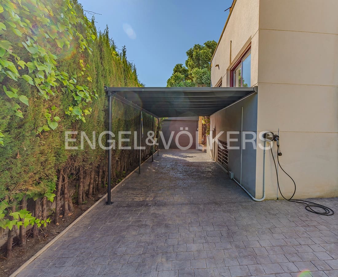 5 soveværelse Byhus til salg i Muchamiel / Mutxamel med swimmingpool garage - € 850.000 (Ref: 10045682)