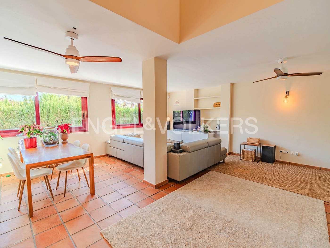 5 soveværelse Byhus til salg i Muchamiel / Mutxamel med swimmingpool garage - € 850.000 (Ref: 10045682)