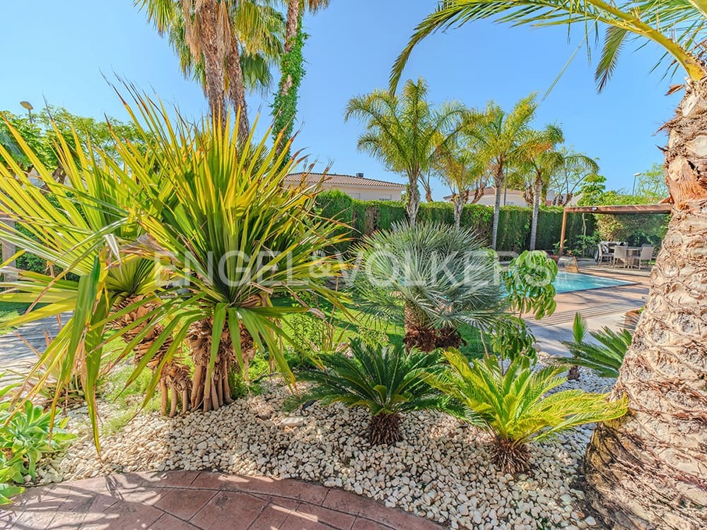 5 soveværelse Byhus til salg i Muchamiel / Mutxamel med swimmingpool garage - € 850.000 (Ref: 10045682)
