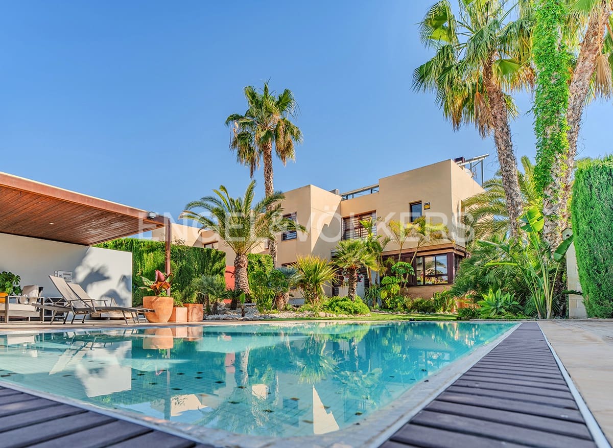 5 soveværelse Byhus til salg i Muchamiel / Mutxamel med swimmingpool garage - € 850.000 (Ref: 10045682)