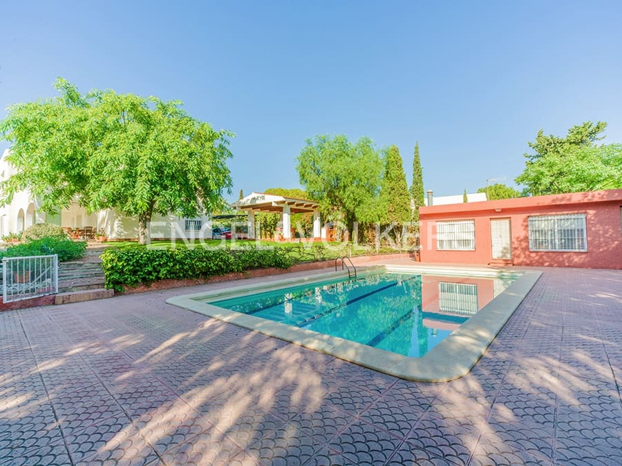 6 bedroom Townhouse for sale in Elche / Elx with pool garage - € 685,000 (Ref: 10057618)