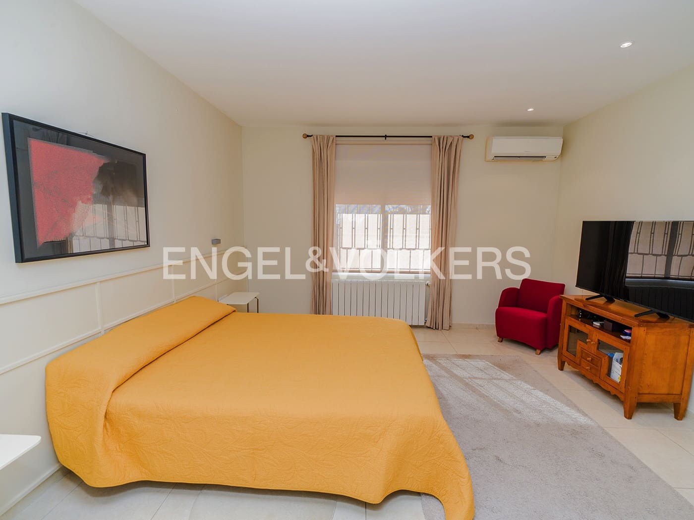 6 bedroom Townhouse for sale in Elche / Elx with pool garage - € 685,000 (Ref: 10057618)