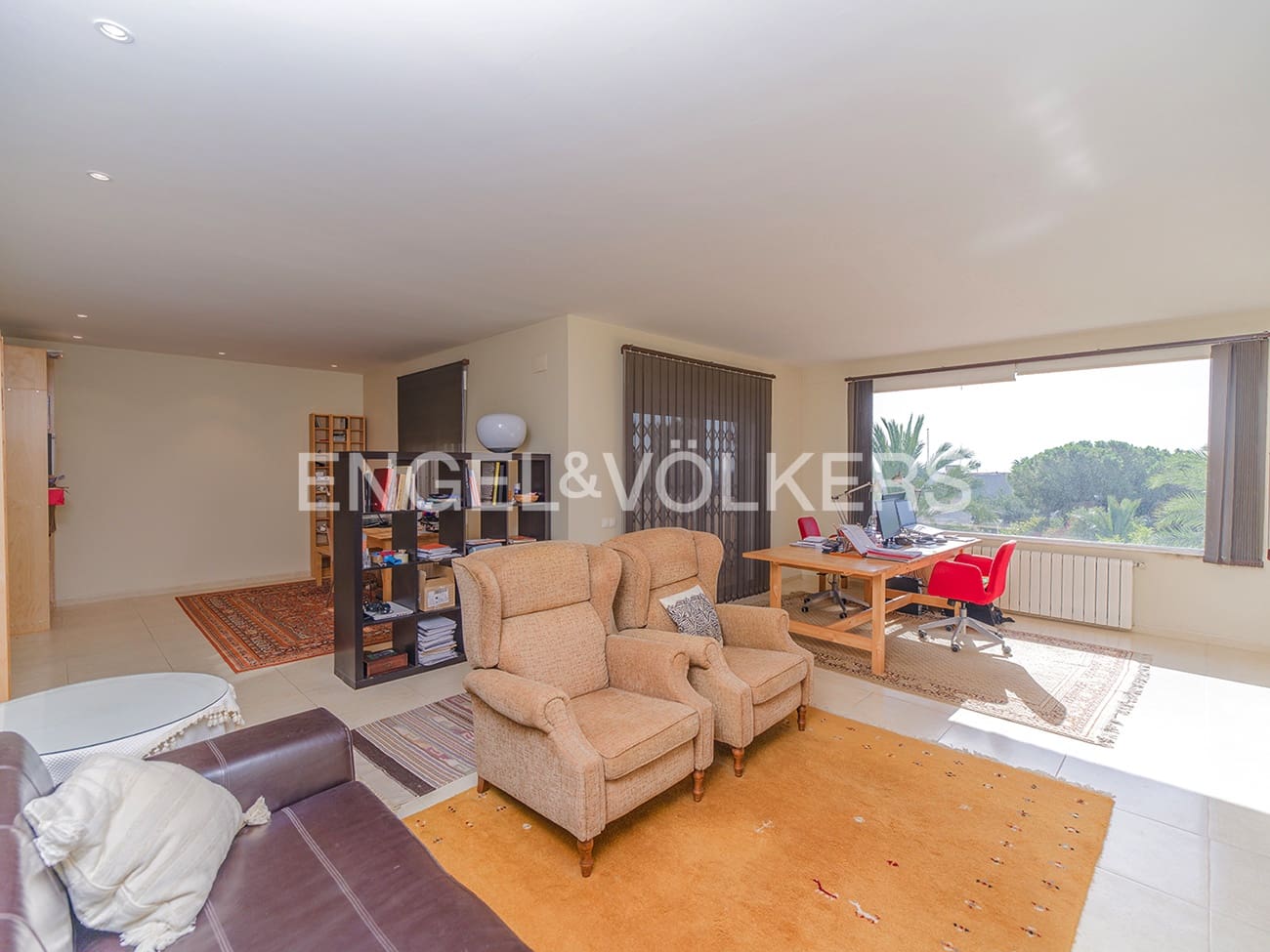 6 bedroom Townhouse for sale in Elche / Elx with pool garage - € 685,000 (Ref: 10057618)