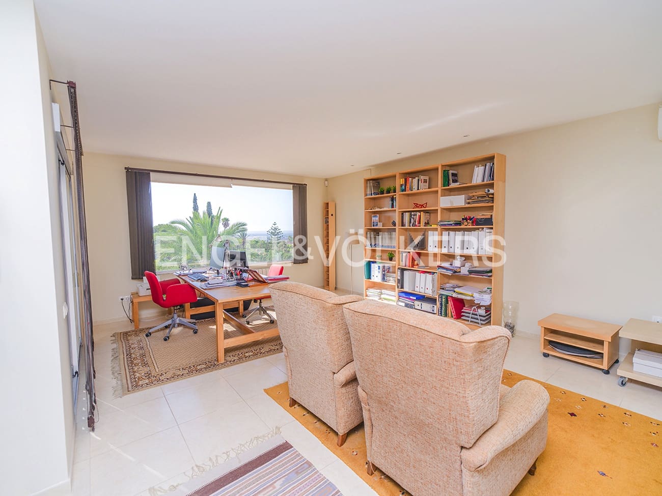 6 bedroom Townhouse for sale in Elche / Elx with pool garage - € 685,000 (Ref: 10057618)