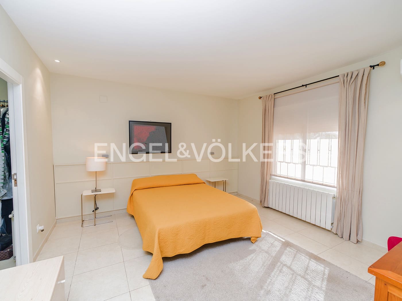 6 bedroom Townhouse for sale in Elche / Elx with pool garage - € 685,000 (Ref: 10057618)