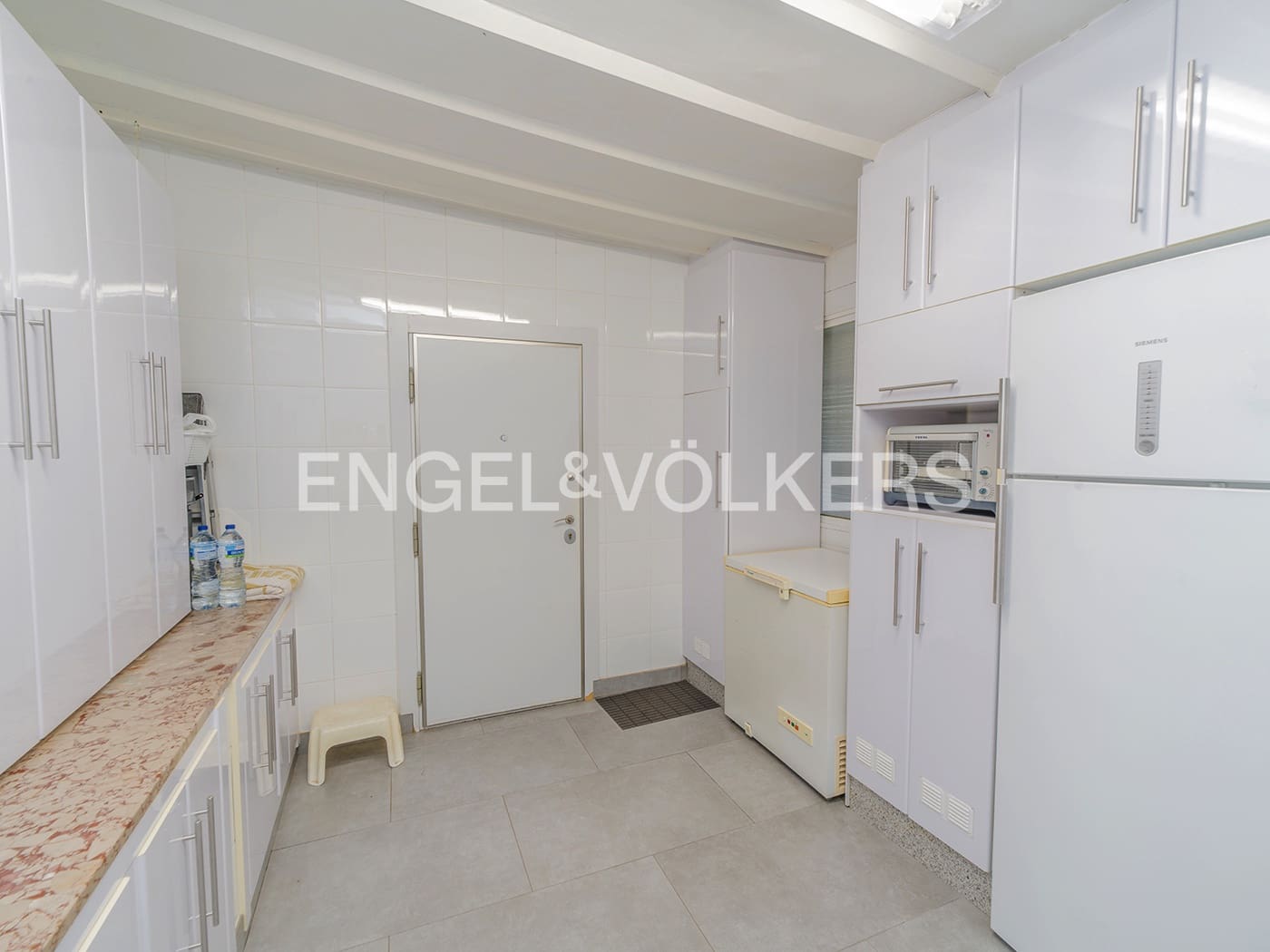 6 bedroom Townhouse for sale in Elche / Elx with pool garage - € 685,000 (Ref: 10057618)