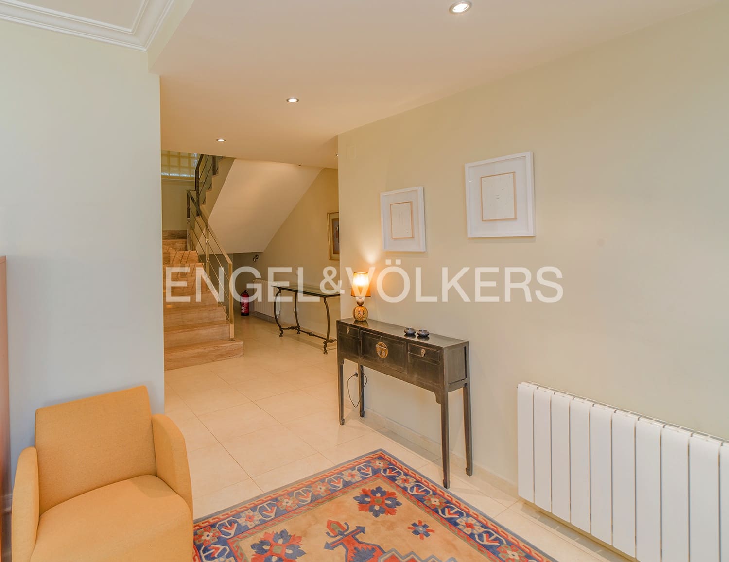 6 bedroom Townhouse for sale in Elche / Elx with pool garage - € 685,000 (Ref: 10057618)