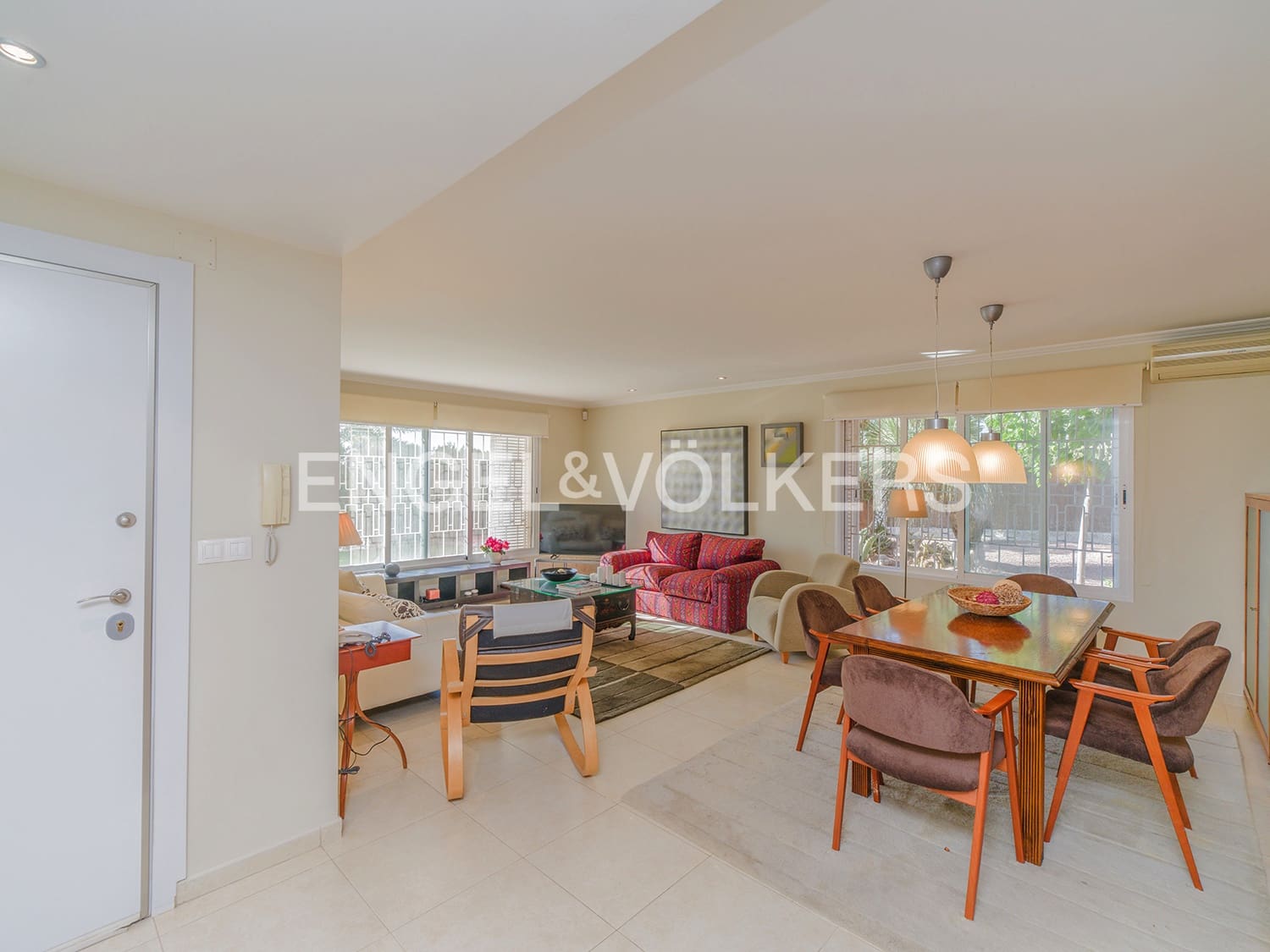 6 bedroom Townhouse for sale in Elche / Elx with pool garage - € 685,000 (Ref: 10057618)