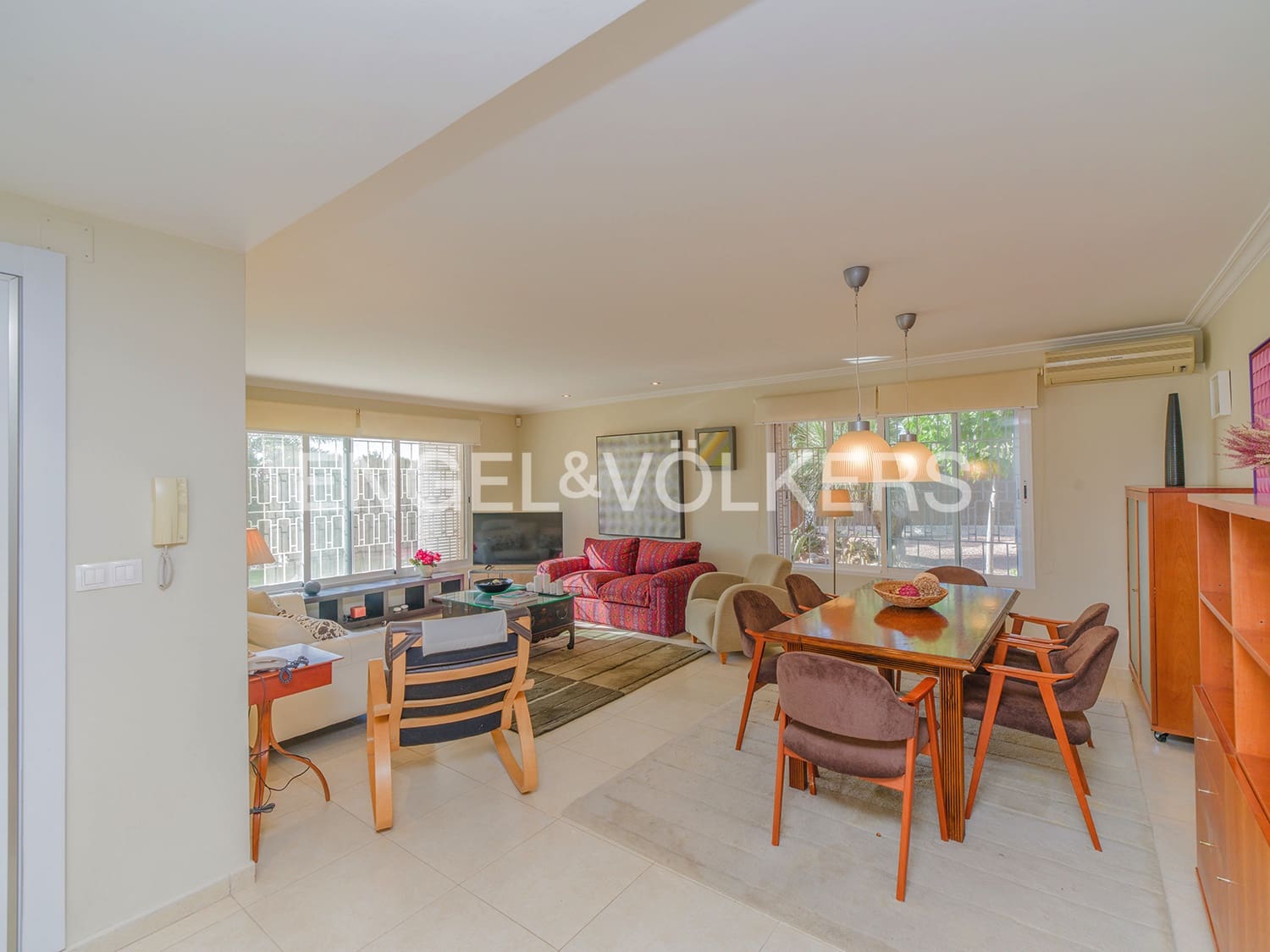 6 bedroom Townhouse for sale in Elche / Elx with pool garage - € 685,000 (Ref: 10057618)
