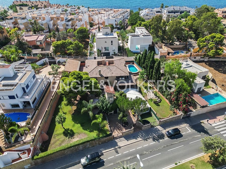 10 bedroom Villa for sale in Cabo de las Huertas with pool - € 1,900,000 (Ref: 10073129)