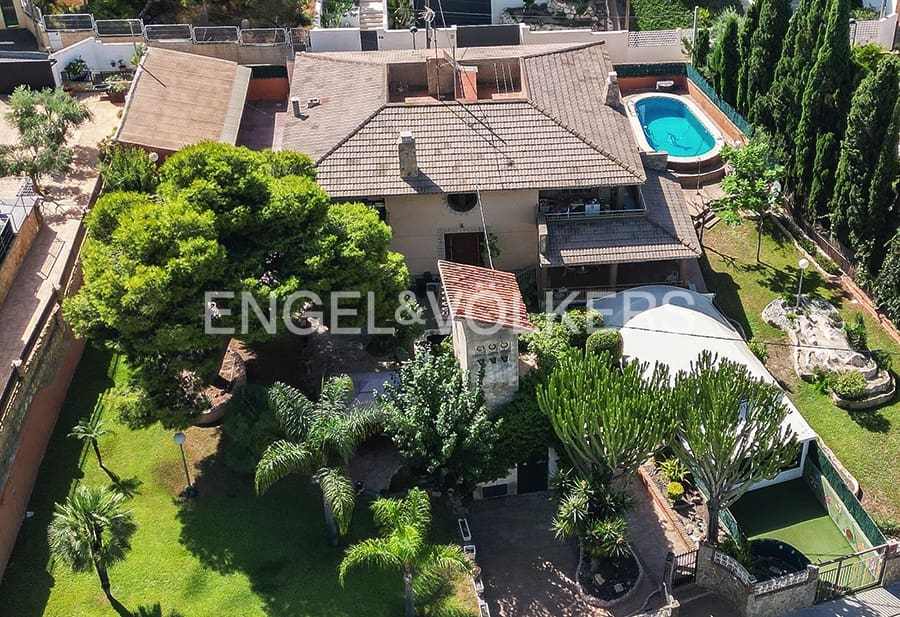 10 bedroom Villa for sale in Cabo de las Huertas with pool - € 1,900,000 (Ref: 10073129)