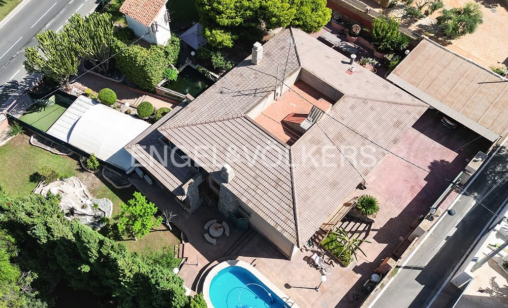 10 bedroom Villa for sale in Cabo de las Huertas with pool - € 1,900,000 (Ref: 10073129)
