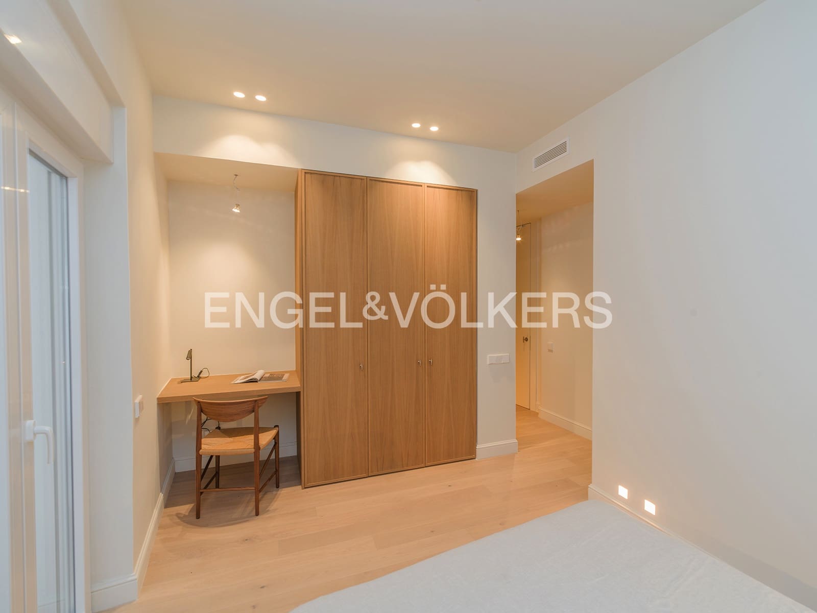 3 makuuhuone Huoneisto myytävänä paikassa Alicante kaupunki - 895 000 € (Ref: 10081507)