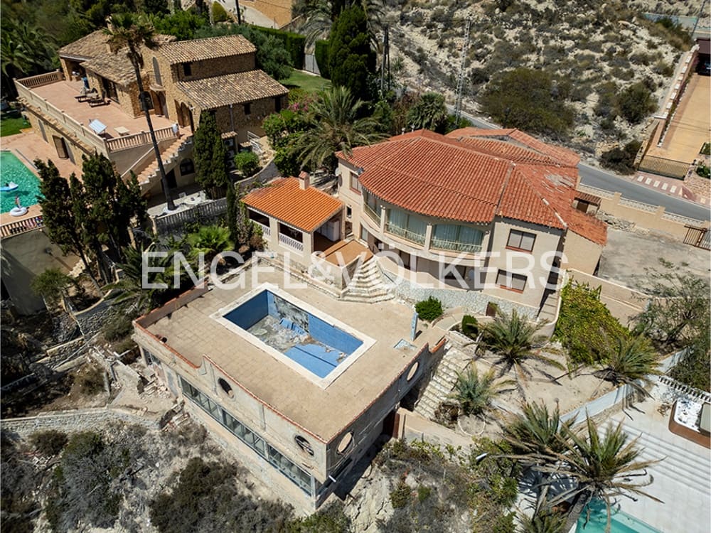 6 quarto Casa em Banda para venda em Coveta Fuma com piscina garagem - 1 290 000 € (Ref: 10085044)