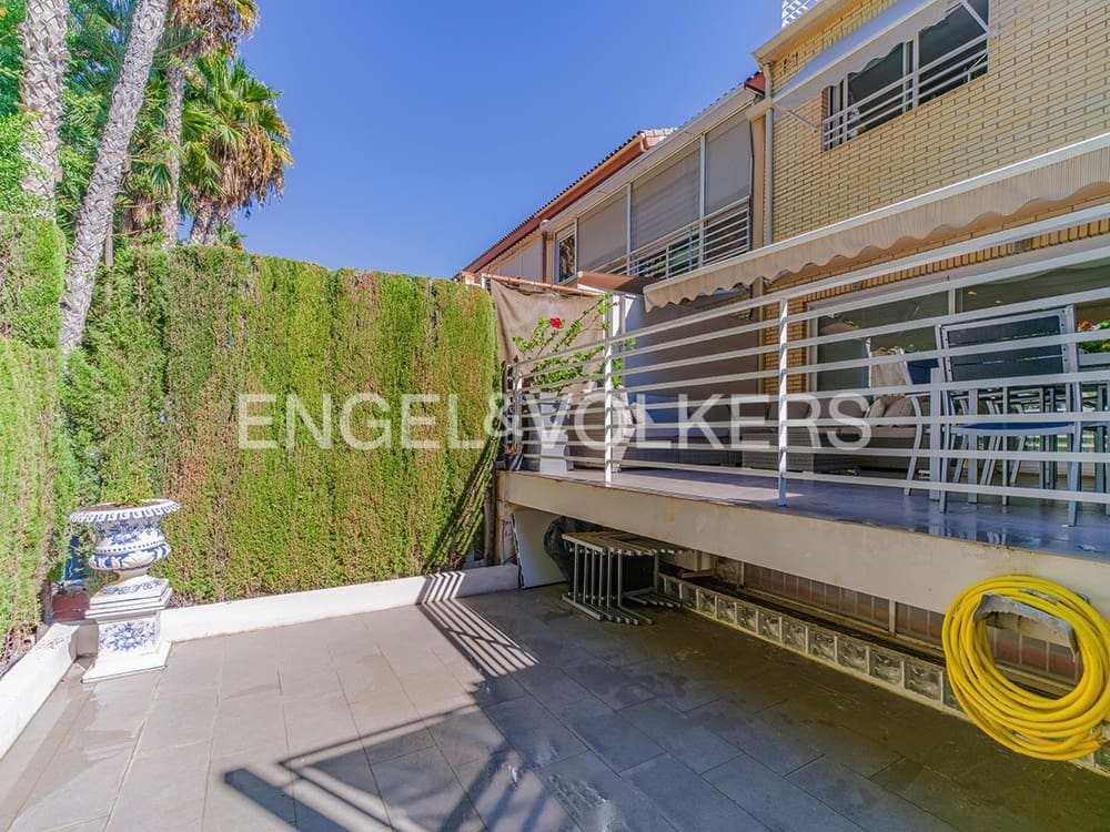 Bungalow de 5 habitaciones en Alicante / Alacant ciudad en venta con piscina garaje - 795.000 € (Ref: 10116078)