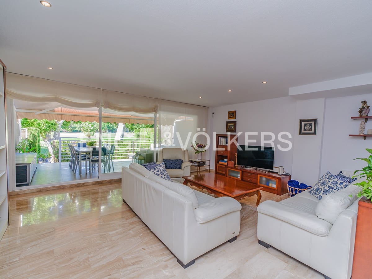 Bungalow de 5 habitaciones en Alicante / Alacant ciudad en venta con piscina garaje - 795.000 € (Ref: 10116078)