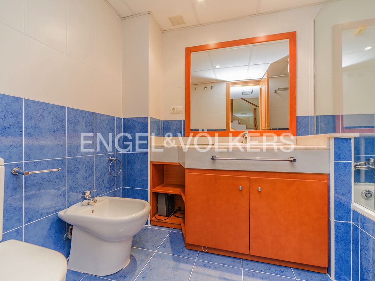 Bungalow de 5 habitaciones en Alicante / Alacant ciudad en venta con piscina garaje - 795.000 € (Ref: 10116078)