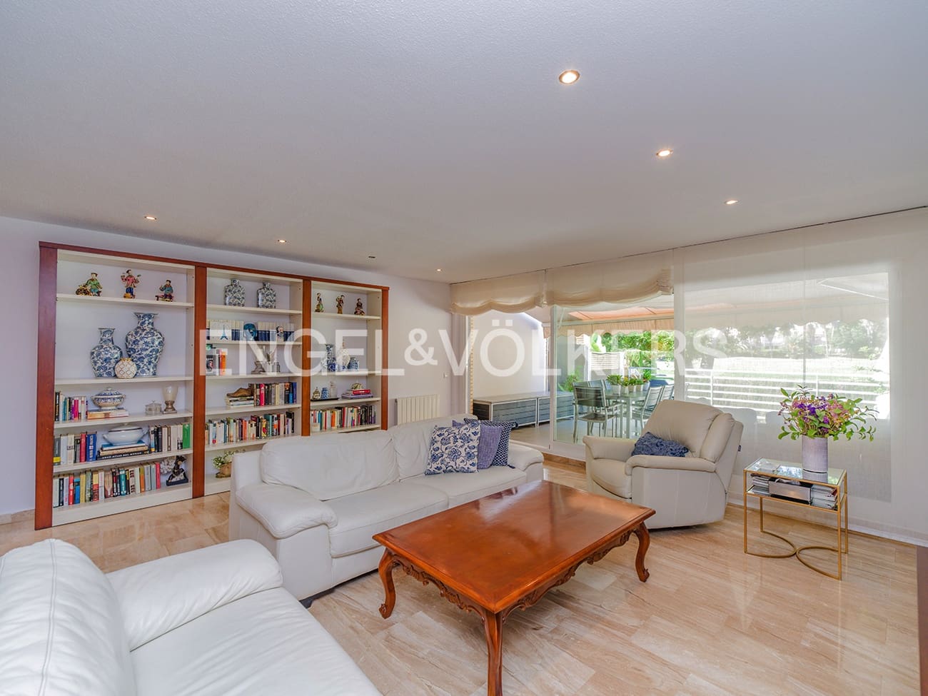 Bungalow de 5 habitaciones en Alicante / Alacant ciudad en venta con piscina garaje - 795.000 € (Ref: 10116078)