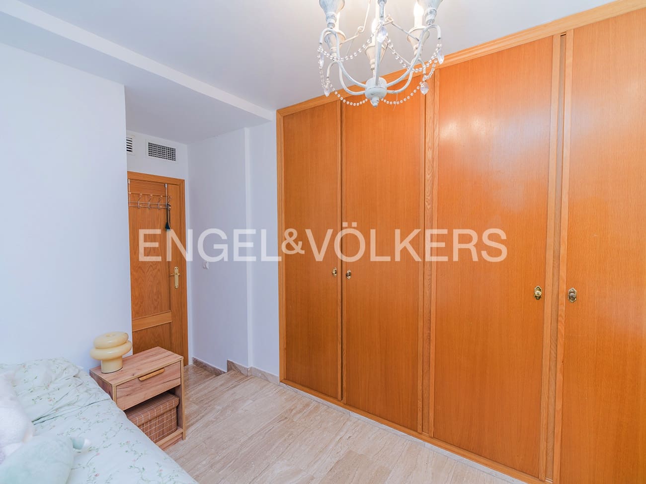 Bungalow de 5 habitaciones en Alicante / Alacant ciudad en venta con piscina garaje - 795.000 € (Ref: 10116078)