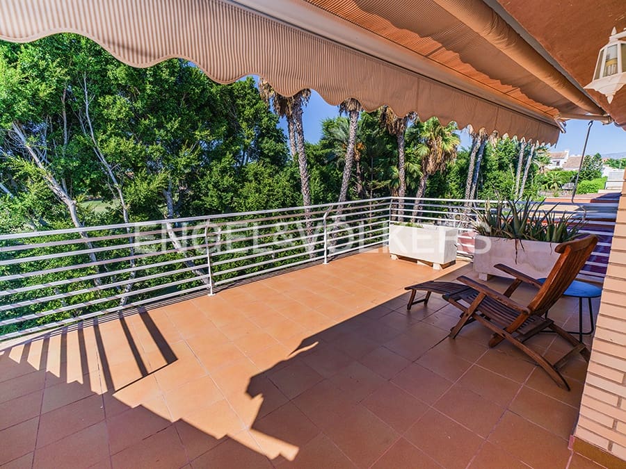 Bungalow de 5 habitaciones en Alicante / Alacant ciudad en venta con piscina garaje - 795.000 € (Ref: 10116078)