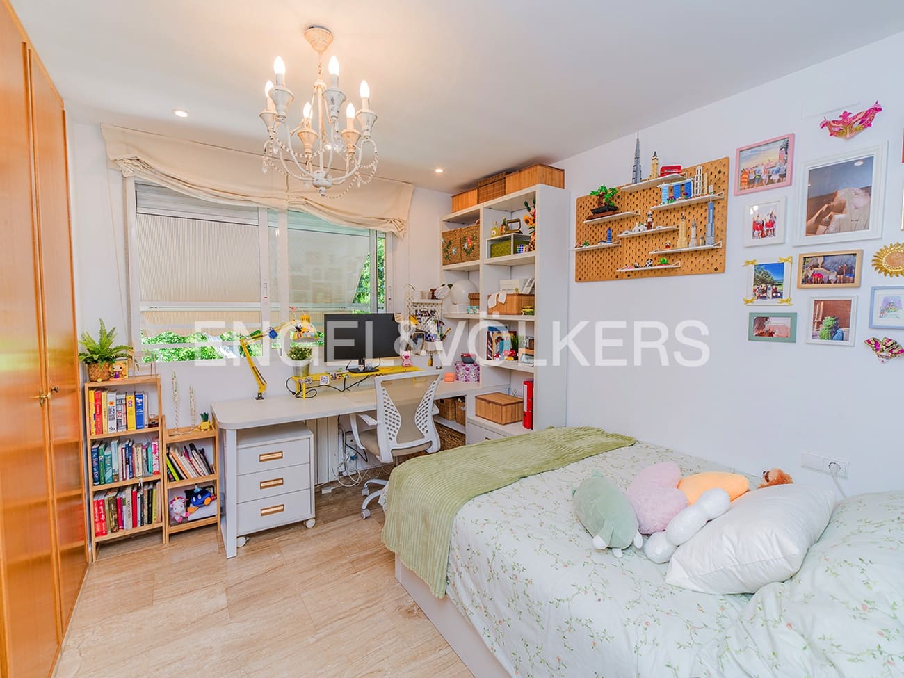 Bungalow de 5 habitaciones en Alicante / Alacant ciudad en venta con piscina garaje - 795.000 € (Ref: 10116078)