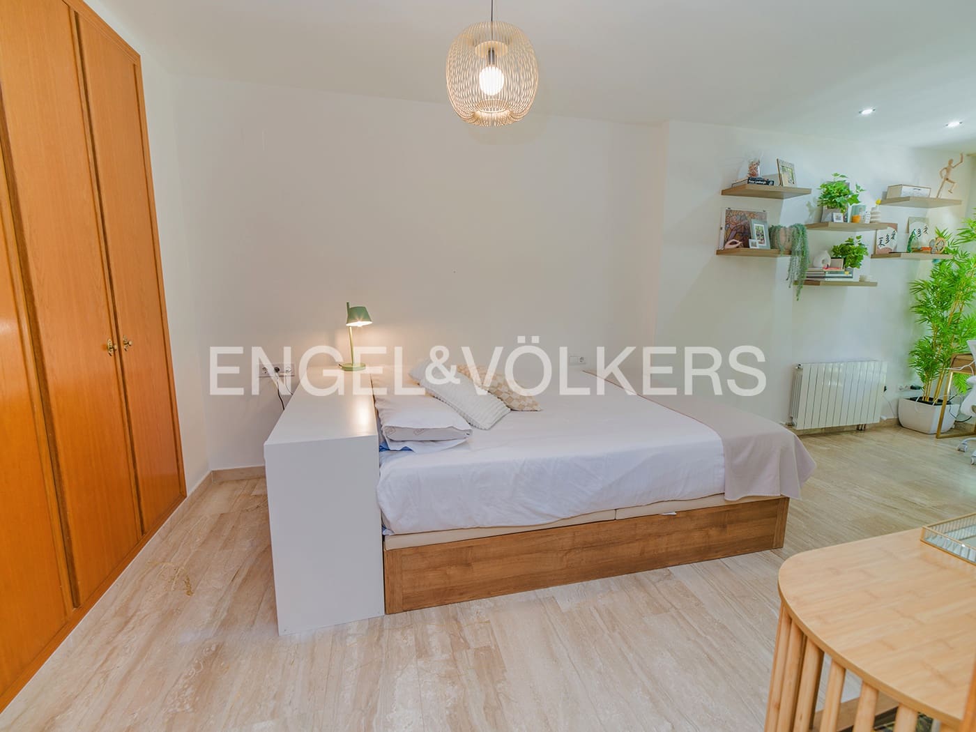 Bungalow de 5 habitaciones en Alicante / Alacant ciudad en venta con piscina garaje - 795.000 € (Ref: 10116078)
