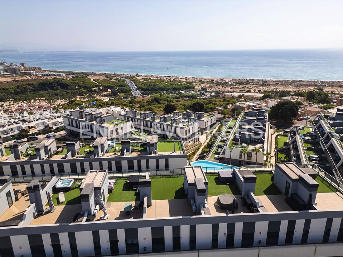 2 slaapkamer Appartement te koop in Gran Alacant met zwembad garage - € 499.000 (Ref: 10120997)