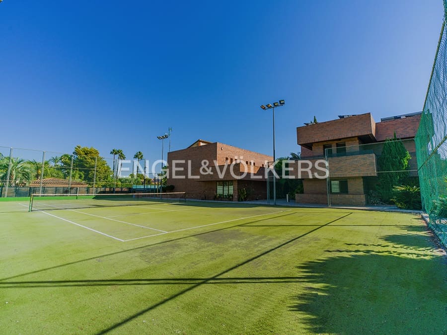 Apartamento de 4 habitaciones en Cabo de las Huertas en venta con piscina garaje - 550.000 € (Ref: 10124950)