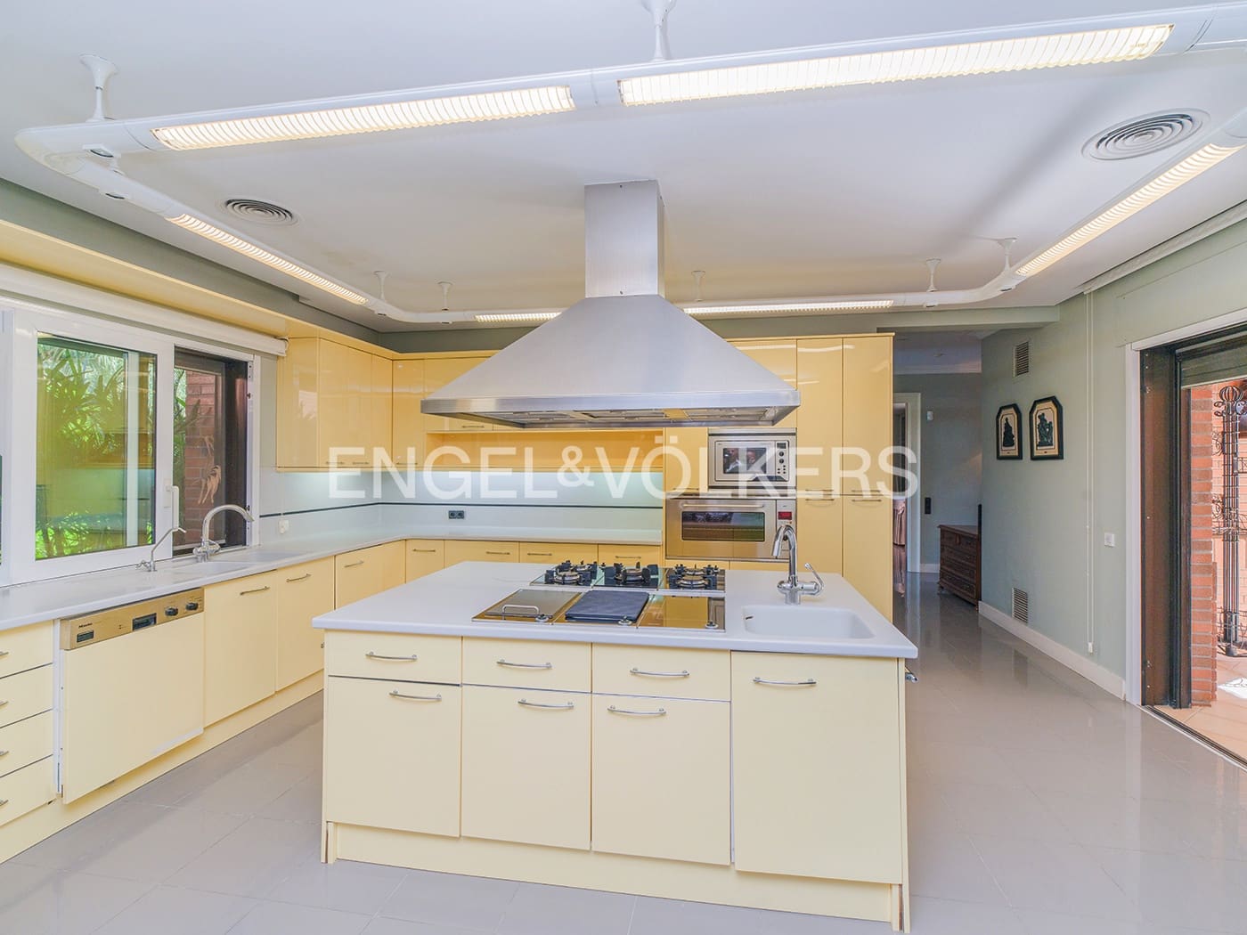 Apartamento de 4 habitaciones en Cabo de las Huertas en venta con piscina garaje - 550.000 € (Ref: 10124950)