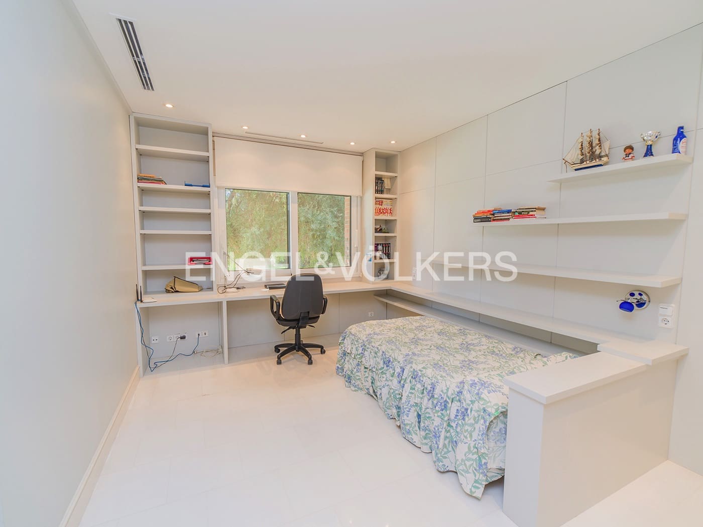 Apartamento de 4 habitaciones en Cabo de las Huertas en venta con piscina garaje - 550.000 € (Ref: 10124950)