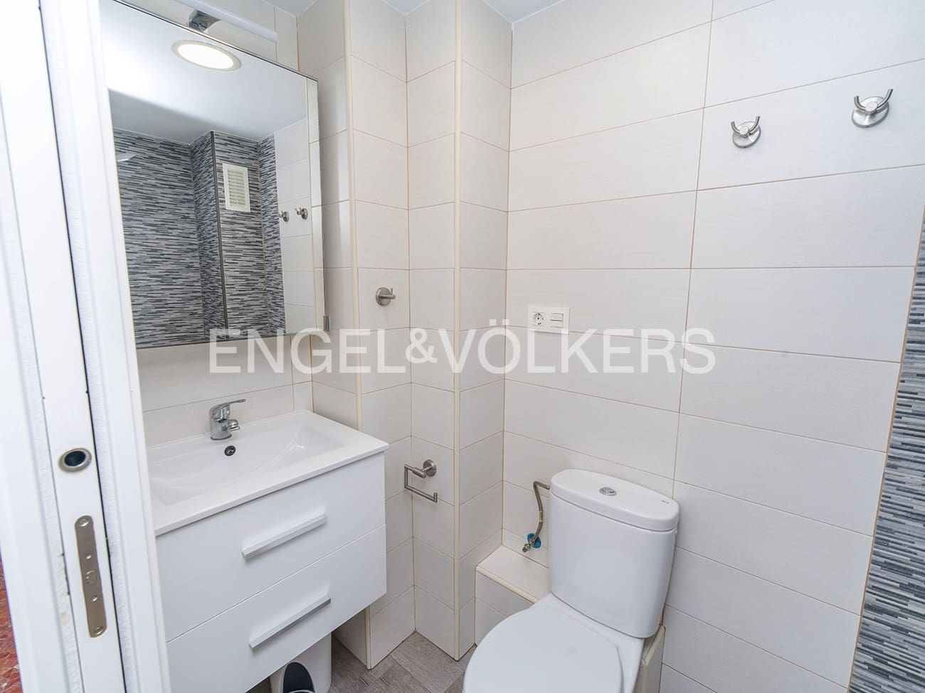 4 bedroom Apartment for sale in Cabo de las Huertas with pool garage - € 550,000 (Ref: 10124950)