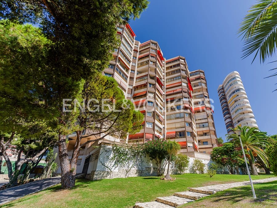 4 bedroom Apartment for sale in Cabo de las Huertas with pool garage - € 550,000 (Ref: 10124950)
