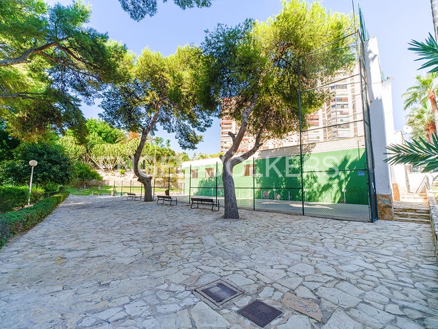4 bedroom Apartment for sale in Cabo de las Huertas with pool garage - € 550,000 (Ref: 10124950)