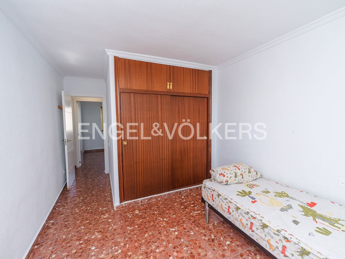 4 bedroom Apartment for sale in Cabo de las Huertas with pool garage - € 550,000 (Ref: 10124950)
