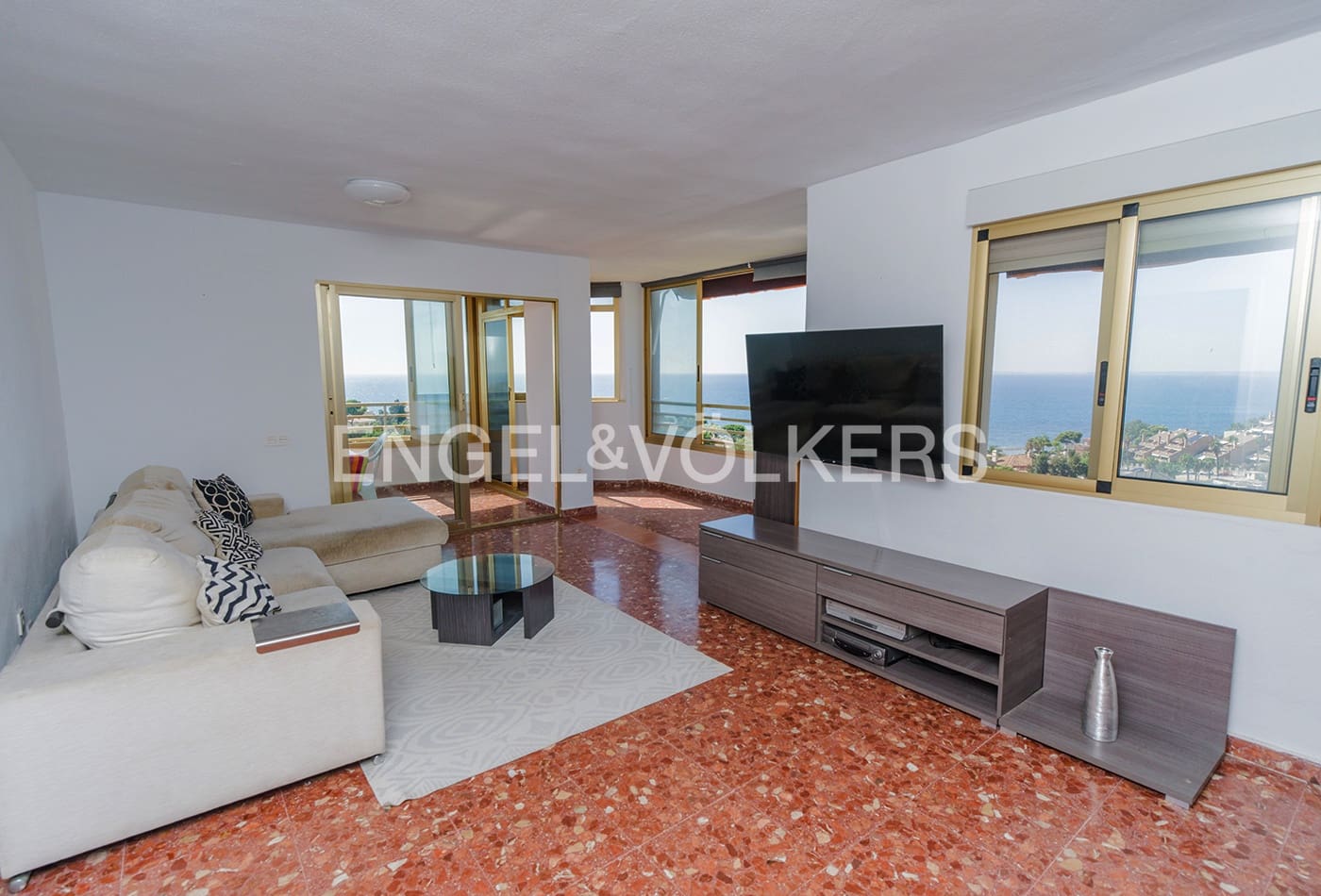 4 bedroom Apartment for sale in Cabo de las Huertas with pool garage - € 550,000 (Ref: 10124950)
