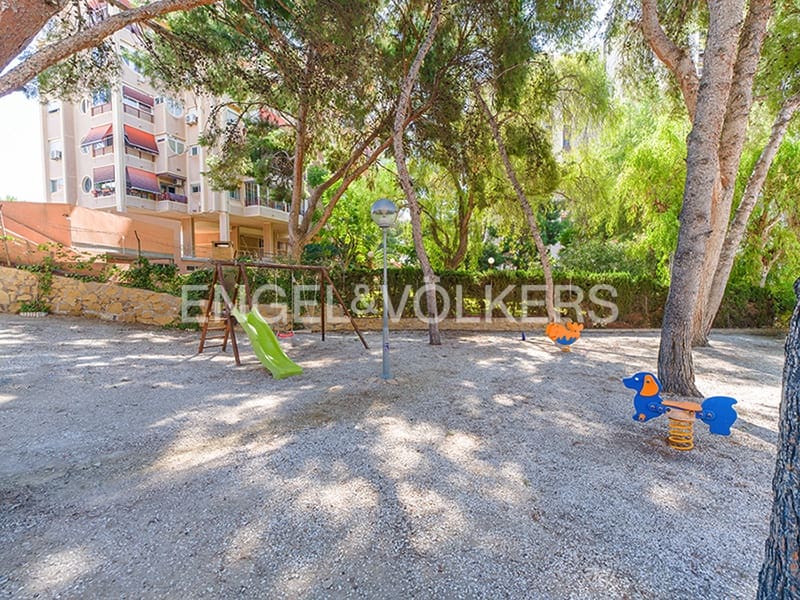 4 bedroom Apartment for sale in Cabo de las Huertas with pool garage - € 550,000 (Ref: 10124950)