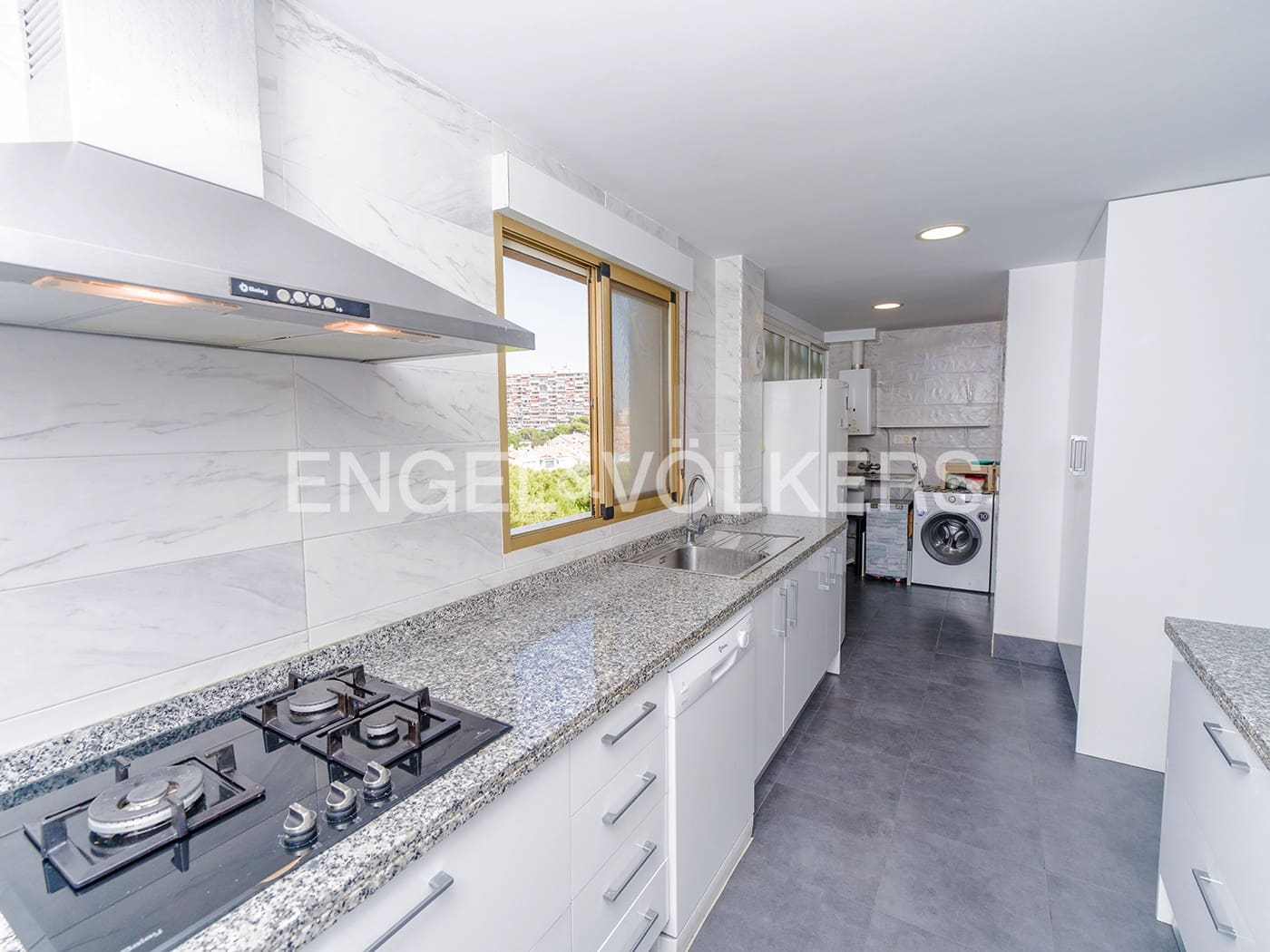 4 bedroom Apartment for sale in Cabo de las Huertas with pool garage - € 550,000 (Ref: 10124950)