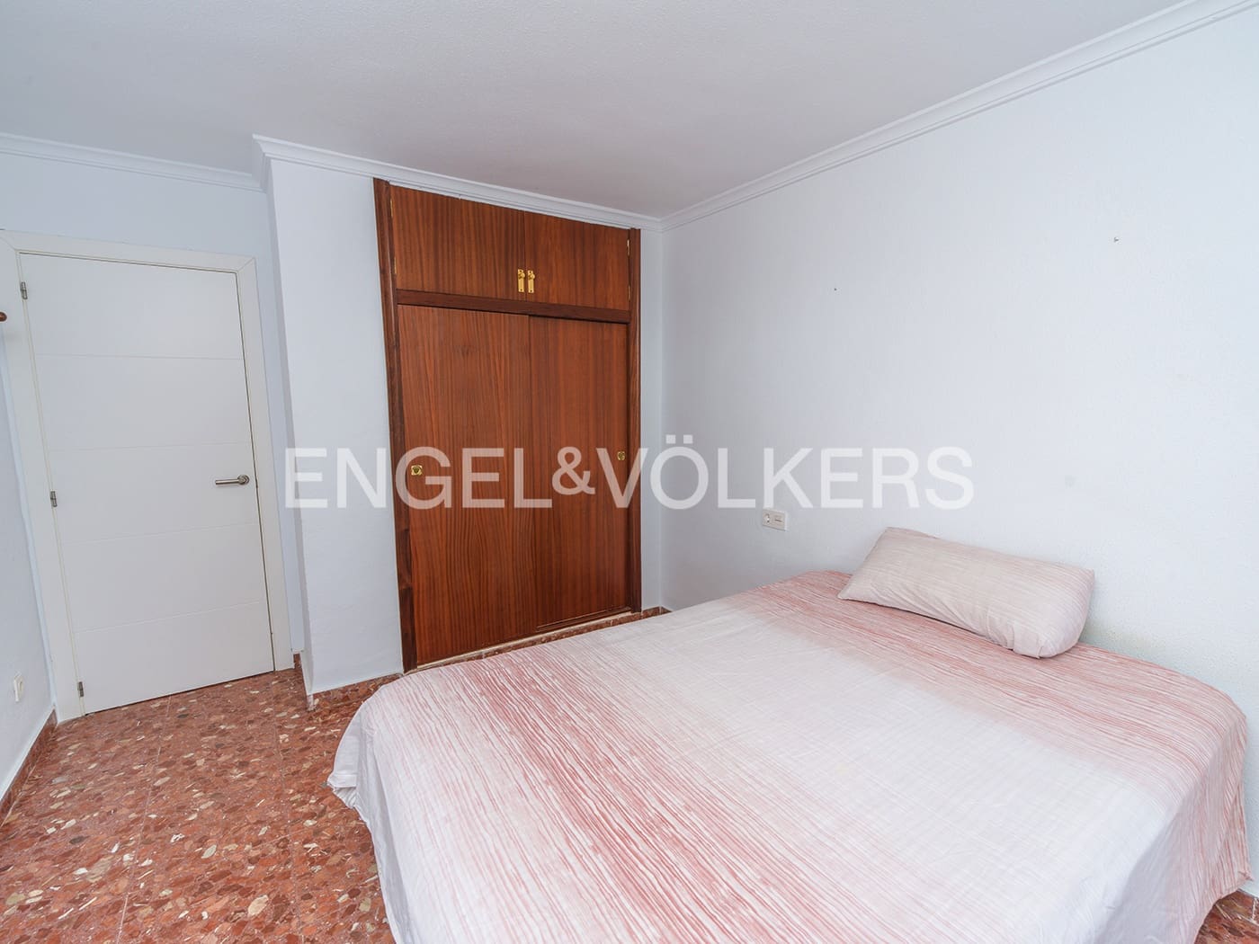4 bedroom Apartment for sale in Cabo de las Huertas with pool garage - € 550,000 (Ref: 10124950)