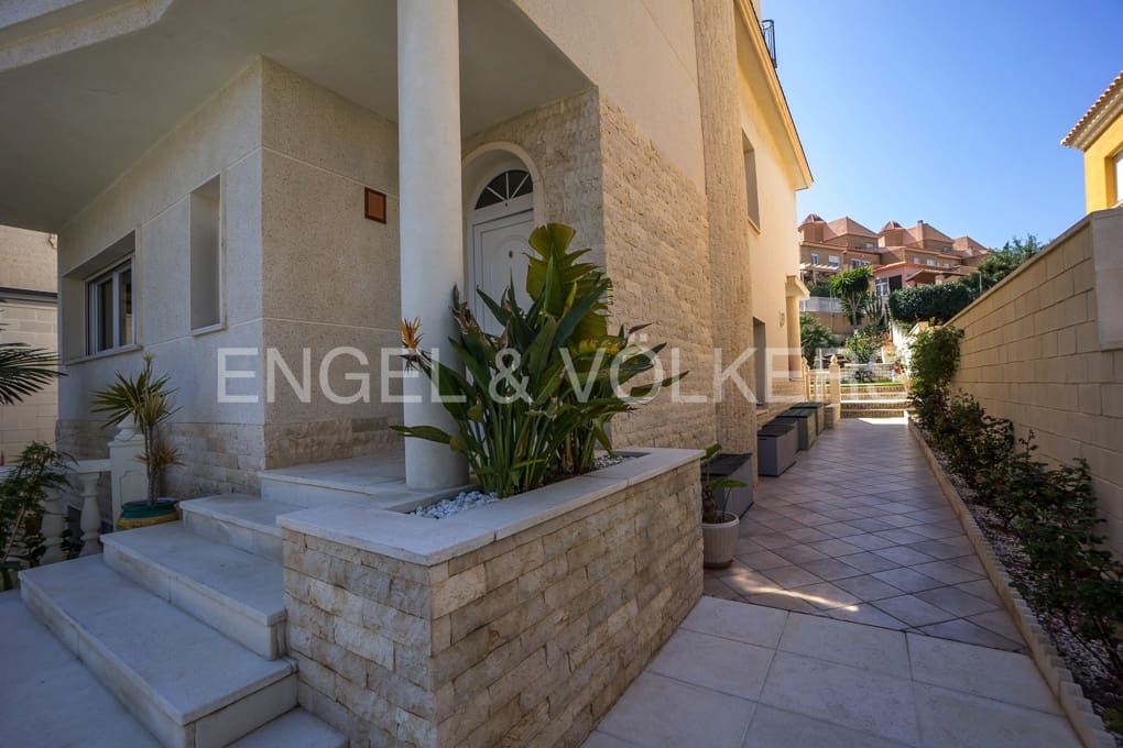 5 slaapkamer Villa te koop in Cabo de las Huertas met zwembad garage - € 1.190.000 (Ref: 10132127)