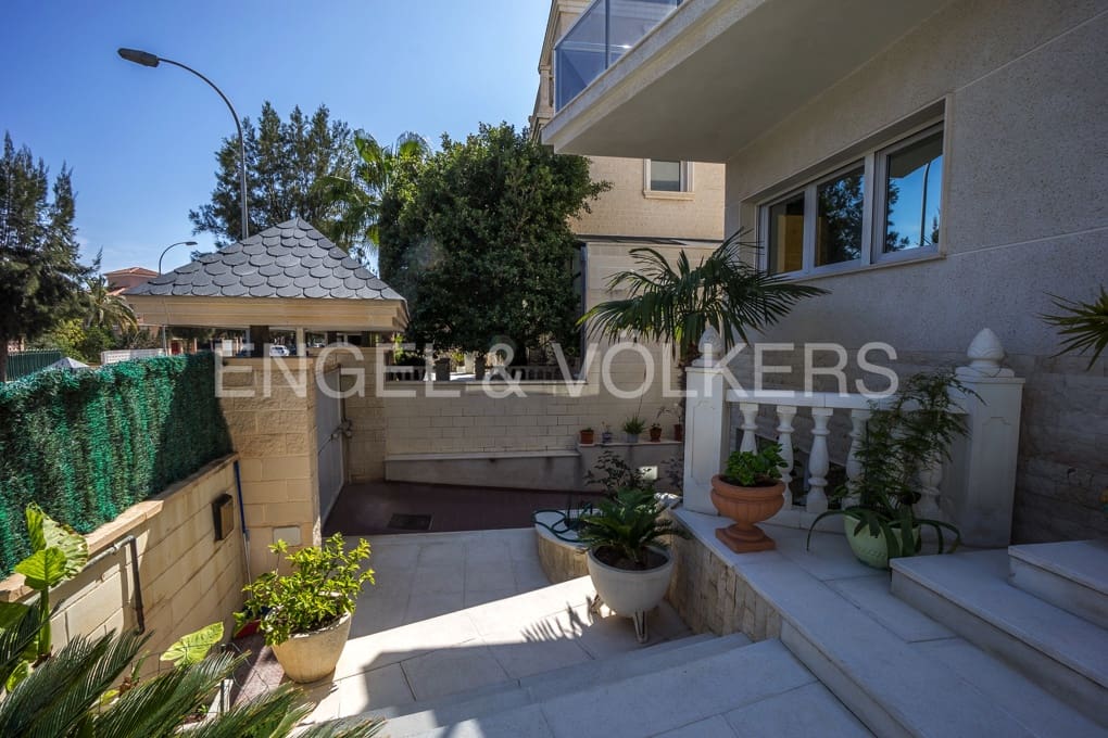 5 slaapkamer Villa te koop in Cabo de las Huertas met zwembad garage - € 1.190.000 (Ref: 10132127)