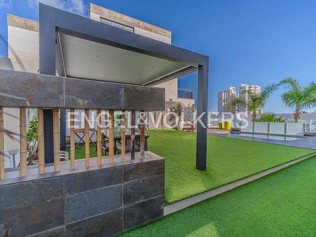 5 makuuhuone Huvila myytävänä paikassa Cabo de las Huertas, Alicante kaupunki mukana uima-altaan 
autotalli - 2 000 000 € (Ref: 10136302)