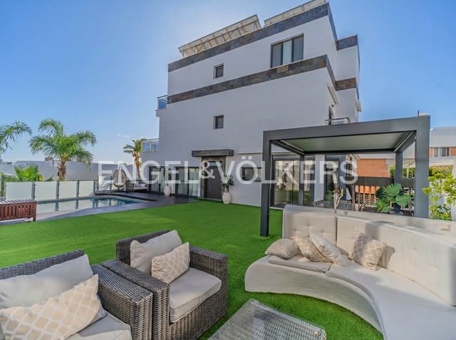 5 makuuhuone Huvila myytävänä paikassa Cabo de las Huertas, Alicante kaupunki mukana uima-altaan 
autotalli - 2 000 000 € (Ref: 10136302)