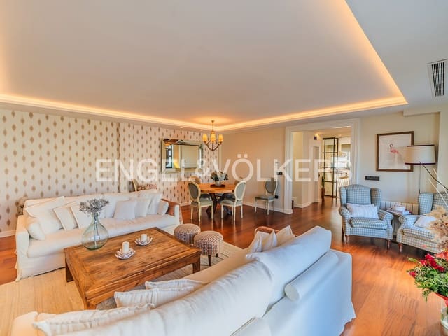 5 makuuhuone Huvila myytävänä paikassa Cabo de las Huertas, Alicante kaupunki mukana uima-altaan 
autotalli - 2 000 000 € (Ref: 10136302)