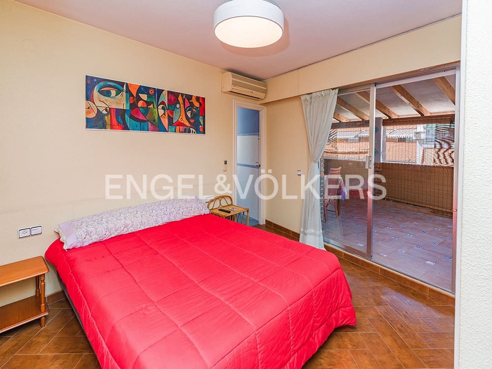 2 soveværelse Lejlighed til salg i Alicante by - € 399.000 (Ref: 10138767)