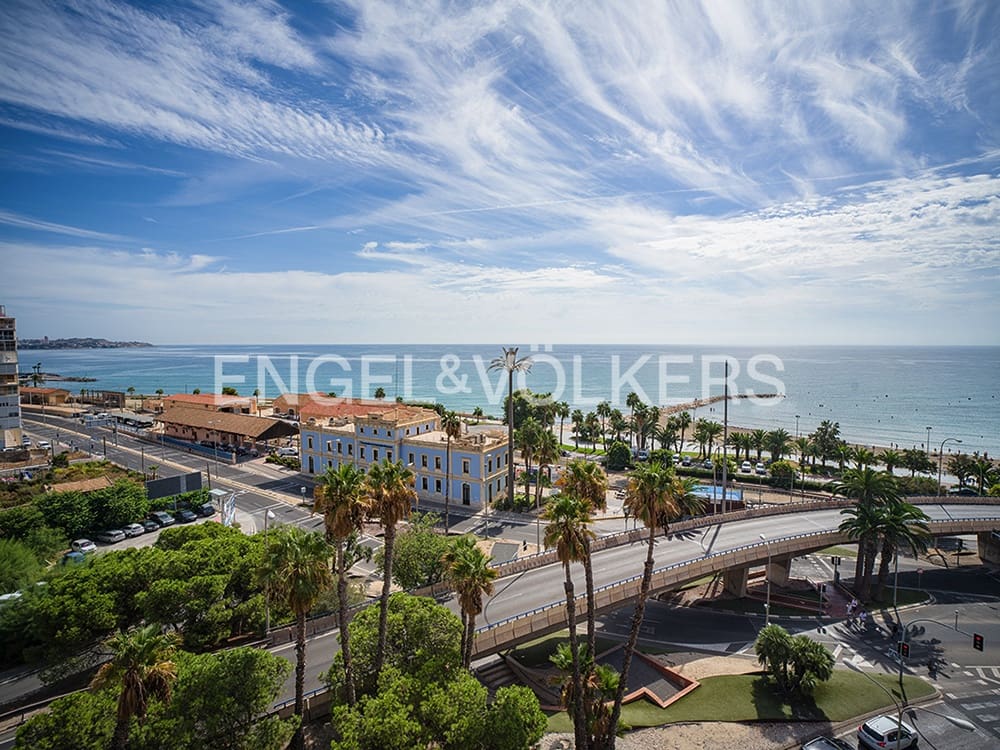2 soveværelse Lejlighed til salg i Alicante by - € 399.000 (Ref: 10138767)