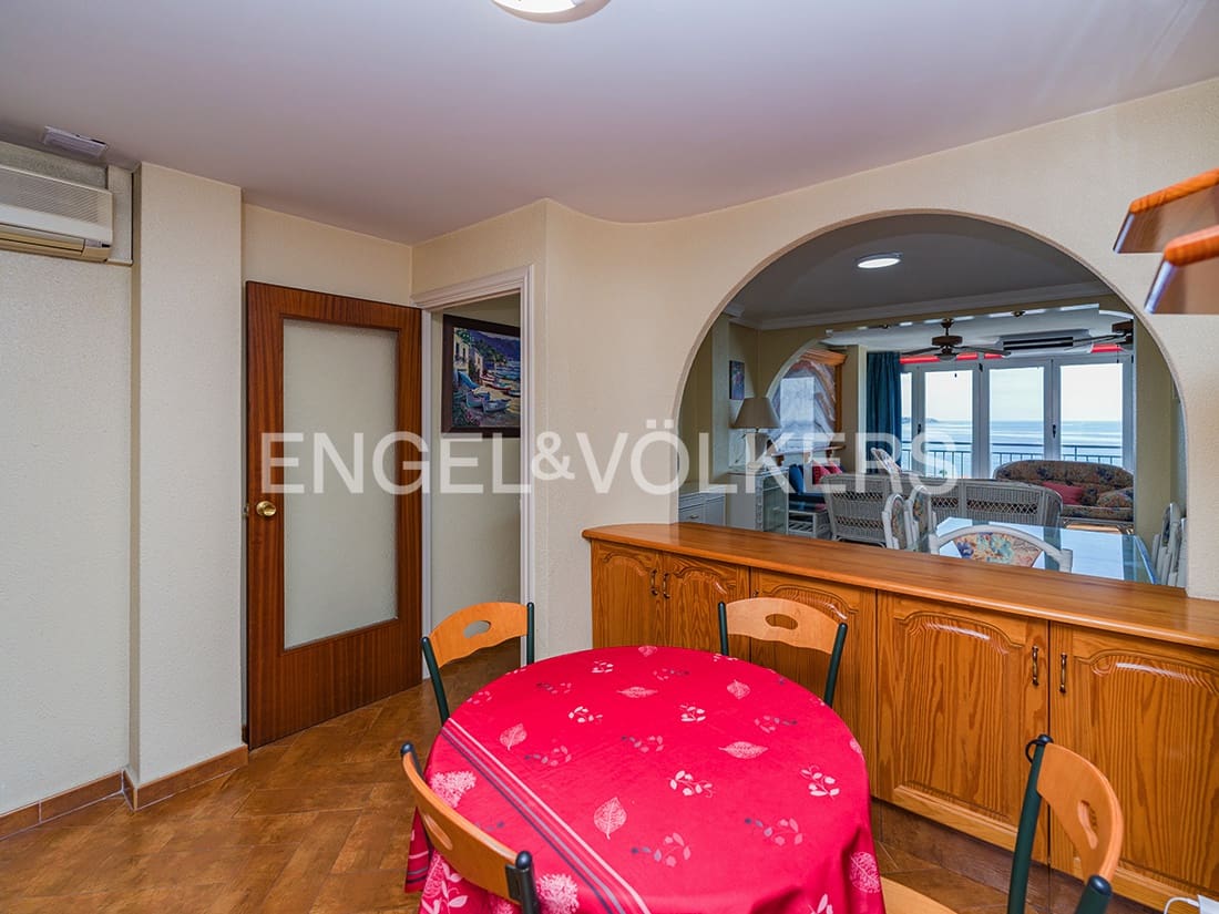 2 soveværelse Lejlighed til salg i Alicante by - € 399.000 (Ref: 10138767)