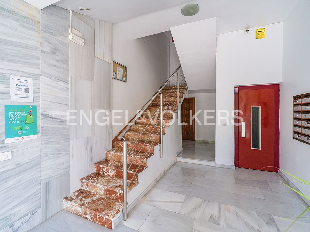 2 soveværelse Lejlighed til salg i Alicante by - € 399.000 (Ref: 10138767)